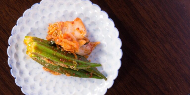 何本でも食べれちゃう♪オクラのキムチ漬け