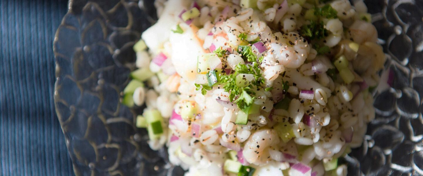 でるでる！押し麦のシーフードサラダ