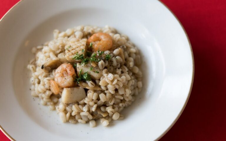 押し麦でるでる♪海鮮リゾット風