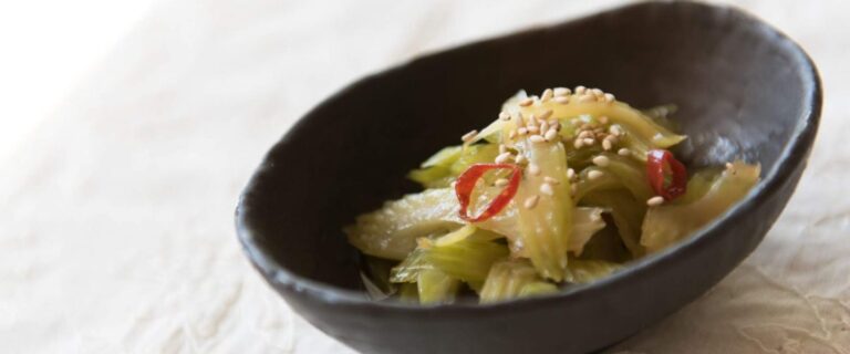 “腸”刺激的！セロリのきんぴら