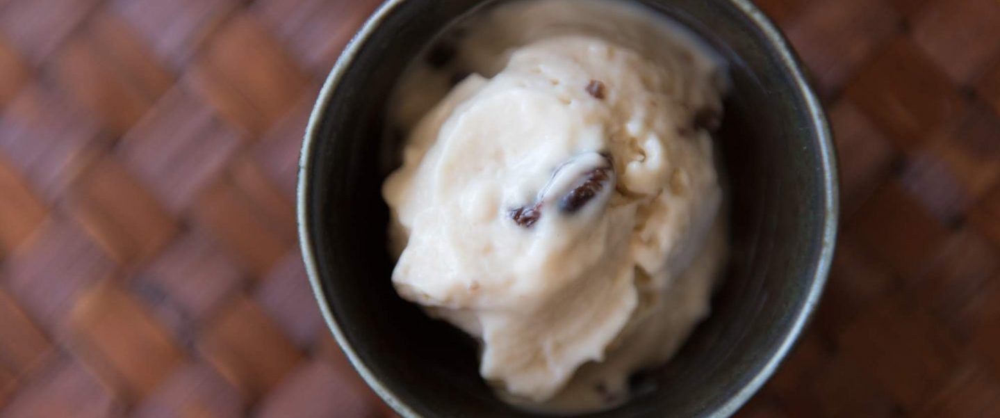 罪悪感ゼロ？ヨーグルトでラムレーズンアイス♪