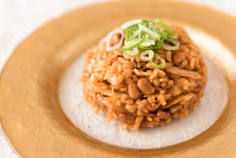 パラッパラッで腸美味しい！キムチ納豆チャーハン♩