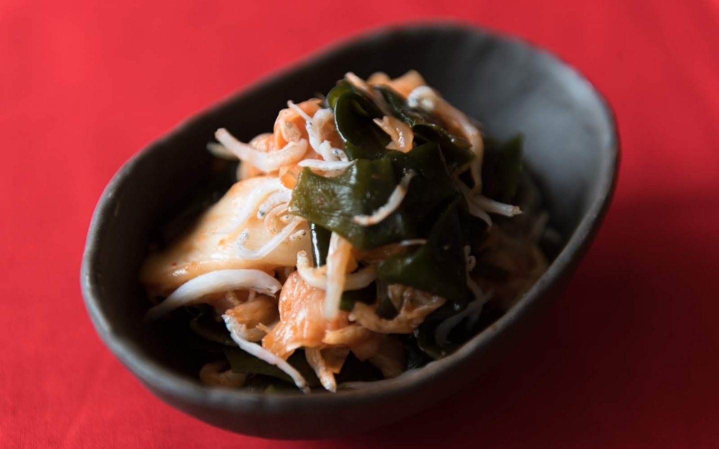 すぐできる！ワカメとキムチのしらす和え♪