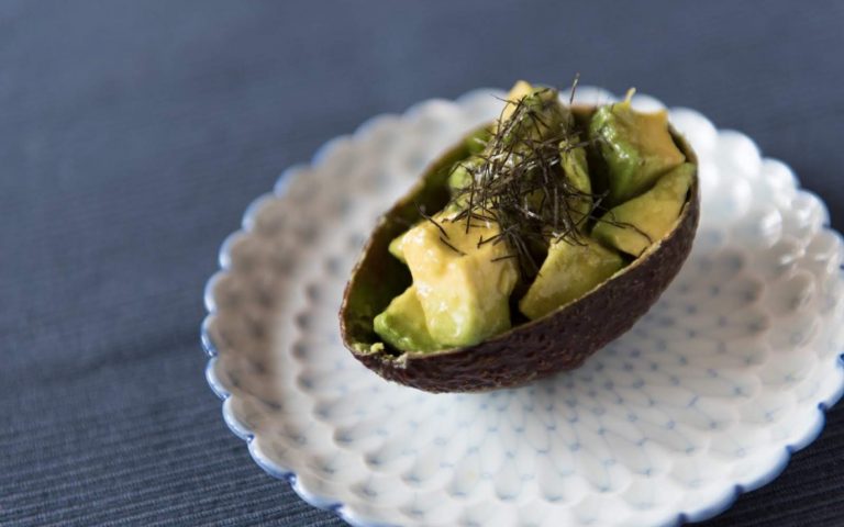 混ぜるだけ“腸”簡単！アボカドのゆず胡椒あえ