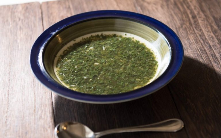 とろみが“腸”クセになる！モロヘイヤのスープ